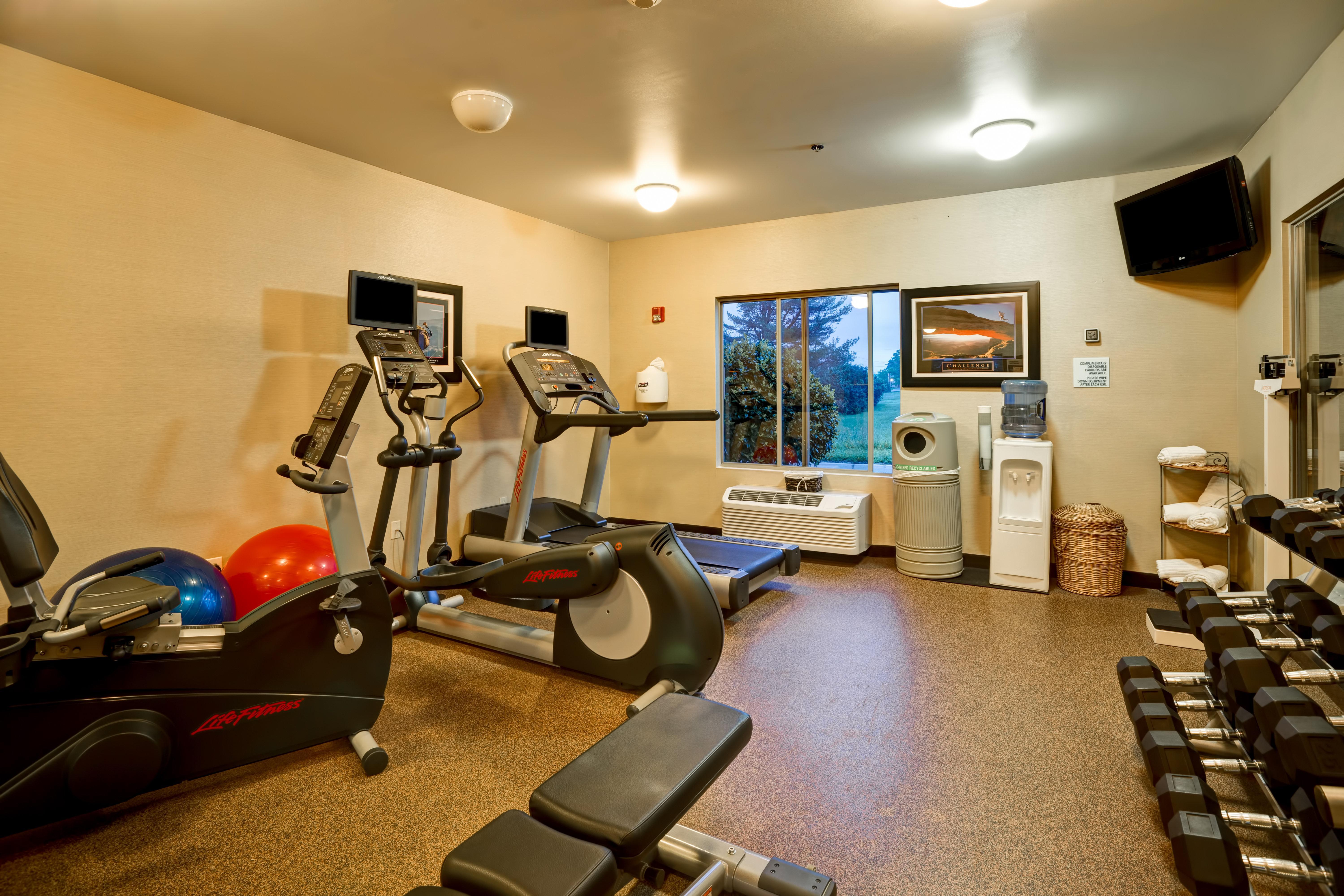 Holiday Inn Express Hotel & Suites Christiansburg By Ihg Extérieur photo